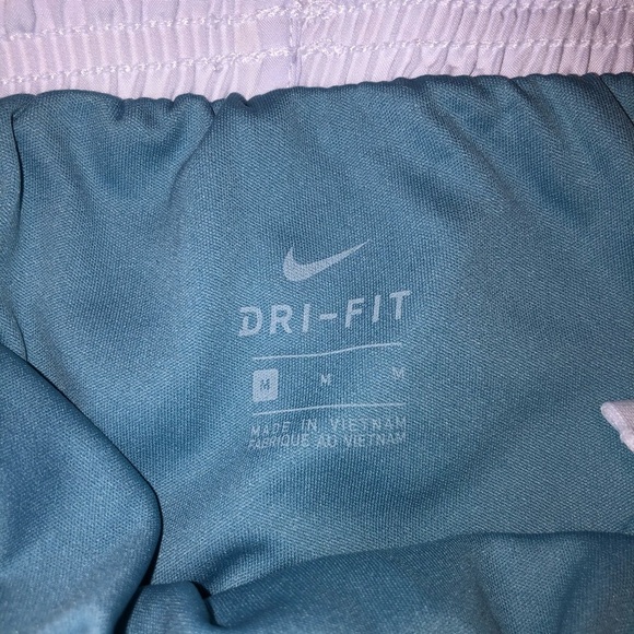 Nike Girls Tempo Running Shorts NWT - Picture 7 of 10